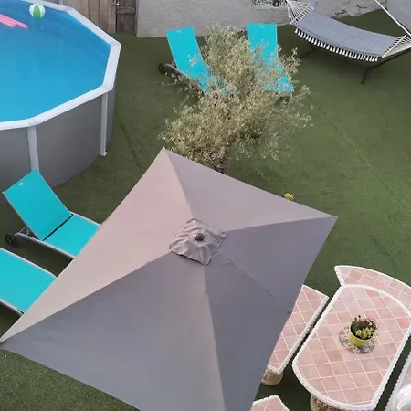 Spacieuse Avec Piscine Et Climatisation * Lacaze