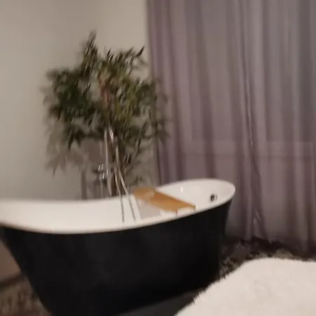 Holiday home Spacieuse Avec Piscine Et Climatisation